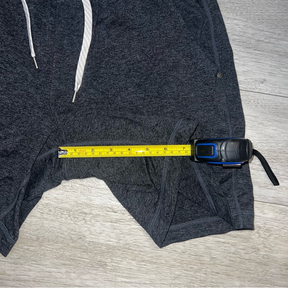 Vuori Ponto Performance Short 7” Charcoal Heather Men’s Size Small - Picture 6 of 8